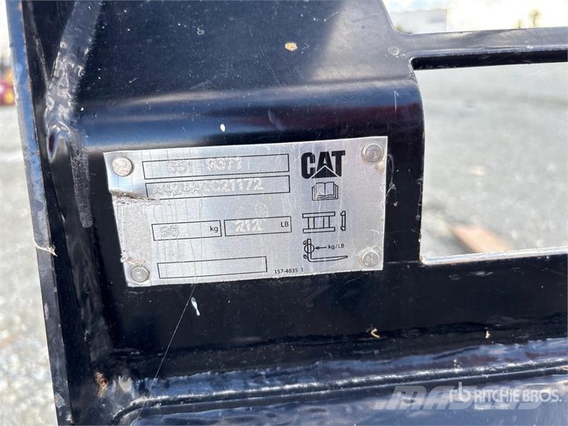 48 in Skid Steer Forks Fourche
