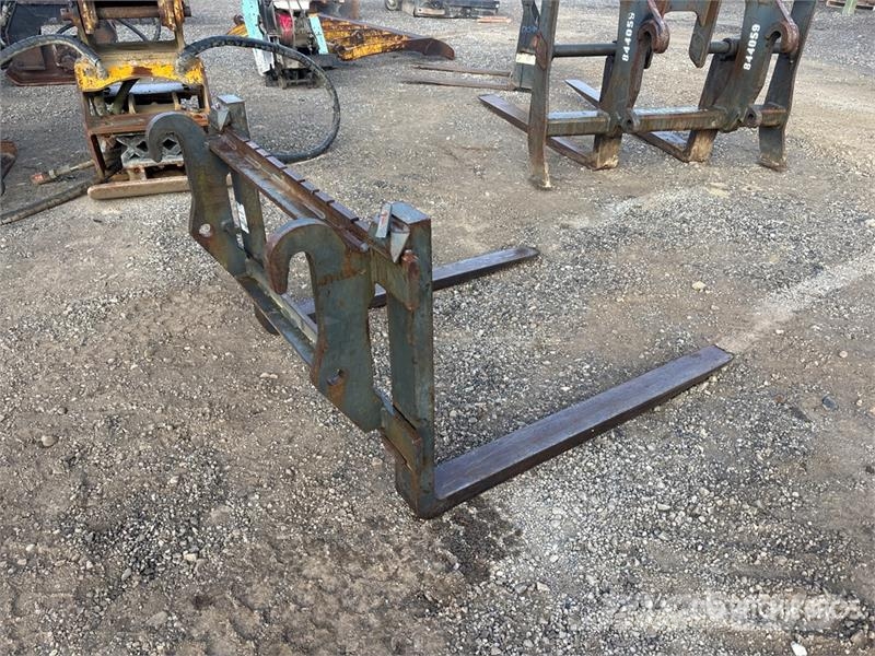 48 in Wheel Loader Forks - Fits Wacker Neuson 850 Fourche
