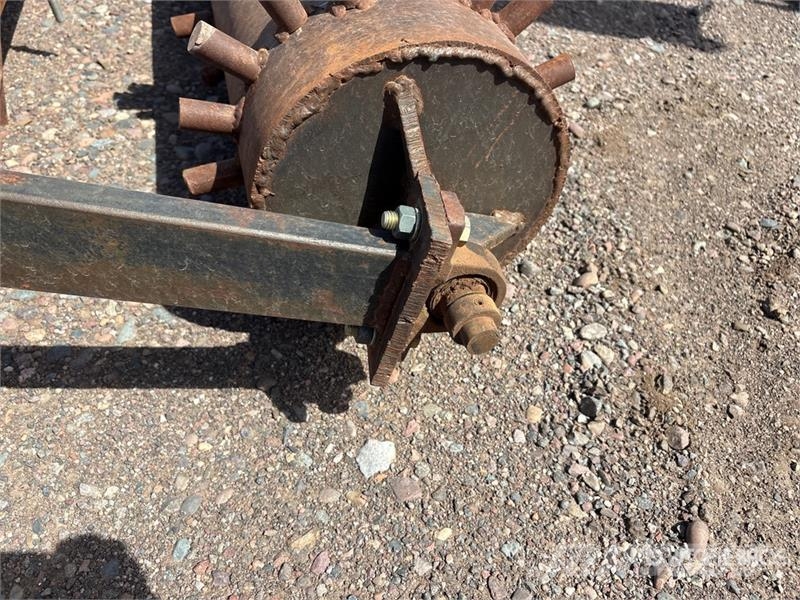  5 ft x 10 in Tool Bar With Roller To Push Holes Fo Lauksaimniecība- Citi
