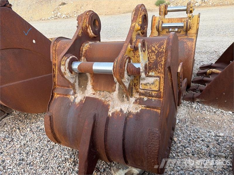 50 in Digging Excavator Bucket Baldes