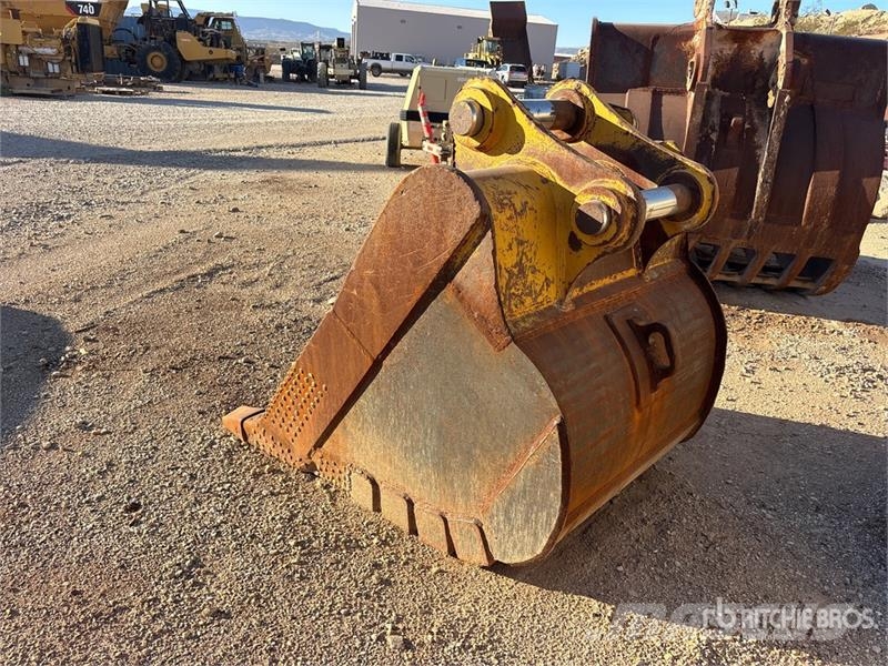  52 in Excavator Bucket Baldes