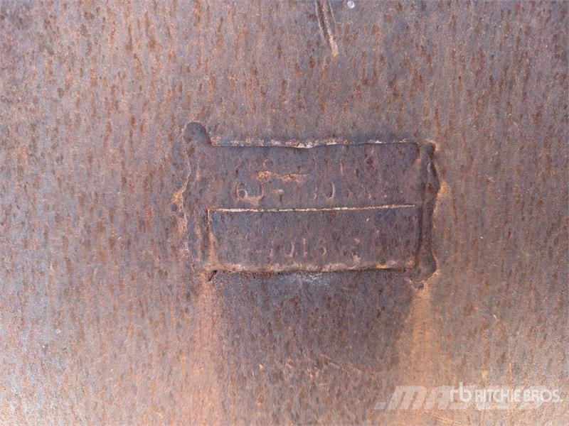 54 in Digging Excavator Bucket Baldes