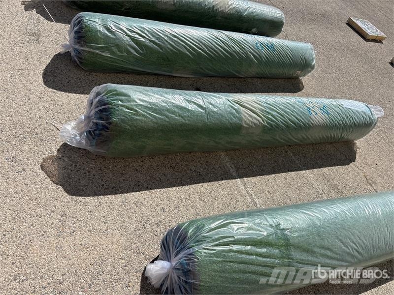 6.6 ft x 49.2 ft Artificial Grass Turf (Unused) Wciągarki, podnośniki i windy towarowe