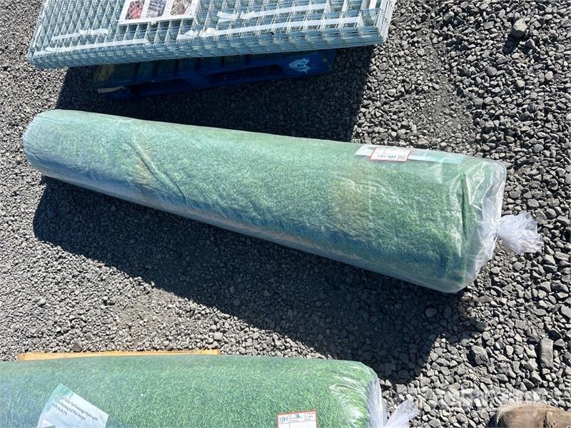 6.6 ft x 49.2 ft Artificial Grass Turf (Unused) Verricelli, paranchi e sollevatori per materiali
