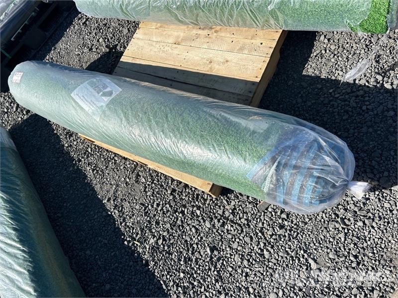 6.6 ft x 49.2 ft Artificial Grass Turf (Unused) Verricelli, paranchi e sollevatori per materiali