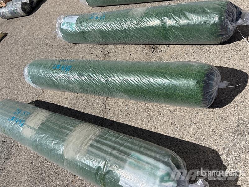6.6 ft x 49.2 ft Artificial Grass Turf (Unused) Wciągarki, podnośniki i windy towarowe
