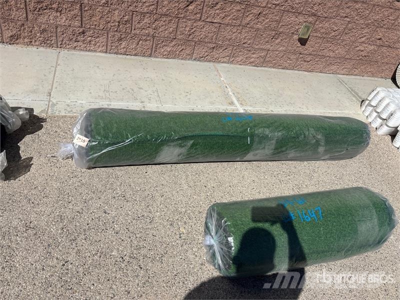 6.6 ft x 49.2 ft Artificial Grass Turf (Unused) Pacēlāji, vinčas un materiālu lifti