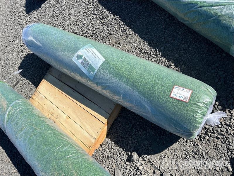 6.6 ft x 49.2 ft Artificial Grass Turf (Unused) Verricelli, paranchi e sollevatori per materiali