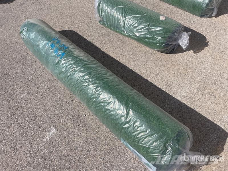  6.6 ft x 49.2 ft Artificial Grass Turf (Unused) Wciągarki, podnośniki i windy towarowe