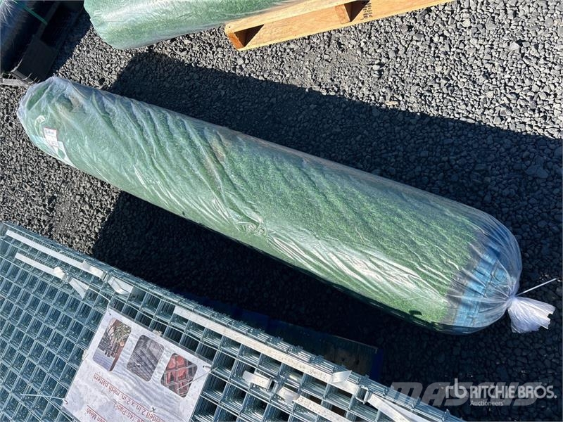 6.6 ft x 49.2 ft Artificial Grass Turf (Unused) Verricelli, paranchi e sollevatori per materiali