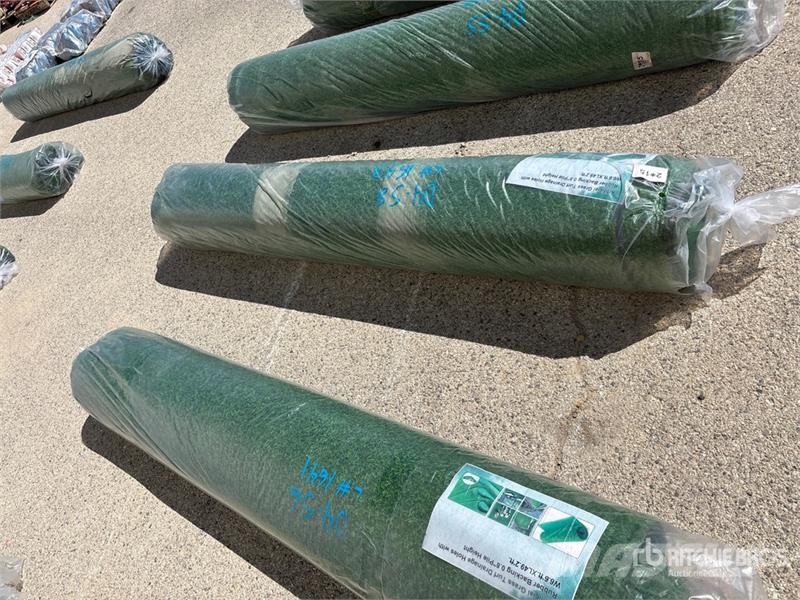 6.6 ft x 49.2 ft Artificial Grass Turf (Unused) Wciągarki, podnośniki i windy towarowe