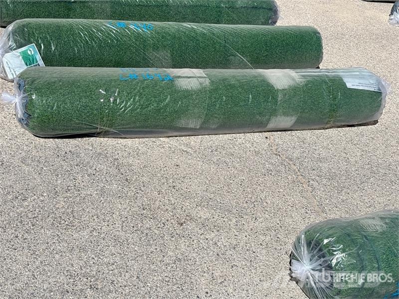 6.6 ft x 49.2 ft Artificial Grass Turf (Unused) Wciągarki, podnośniki i windy towarowe