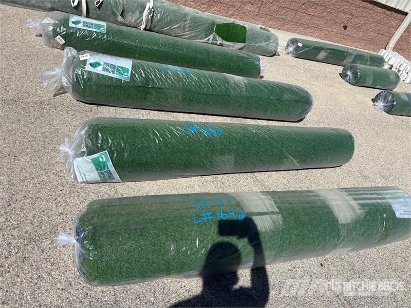 6.6 ft x 49.2 ft Artificial Grass Turf (Unused) Wciągarki, podnośniki i windy towarowe