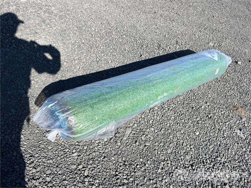 6.6 ft x 49.2 ft Artificial Grass Turf (Unused) Verricelli, paranchi e sollevatori per materiali
