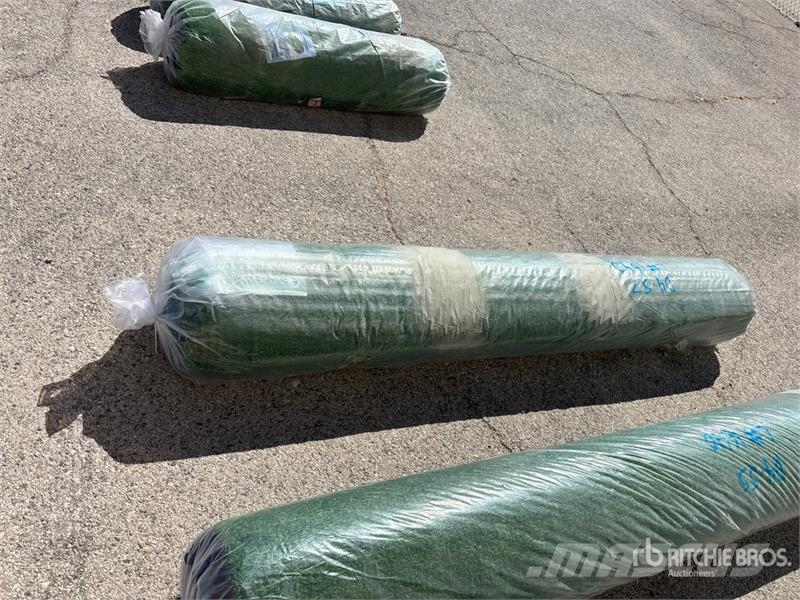 6.6 ft x 49.2 ft Artificial Grass Turf (Unused) Wciągarki, podnośniki i windy towarowe