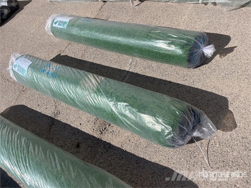 6.6 ft x 49.2 ft Artificial Grass Turf (Unused) Wciągarki, podnośniki i windy towarowe