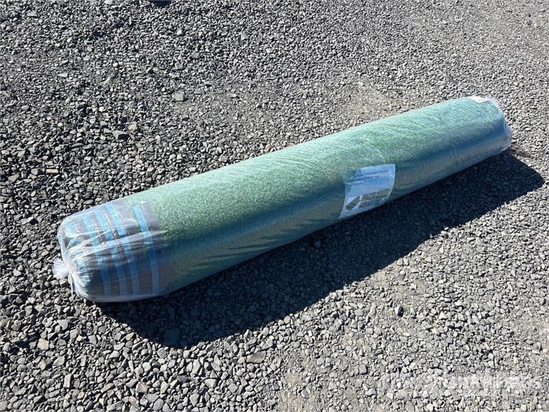 6.6 ft x 49.2 ft Artificial Grass Turf (Unused) Verricelli, paranchi e sollevatori per materiali