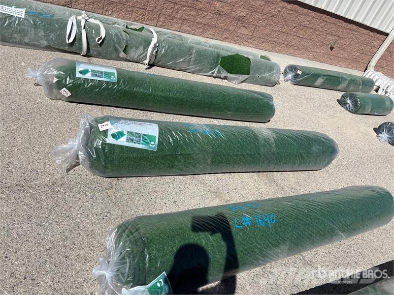 6.6 ft x 49.2 ft Artificial Grass Turf (Unused) Wciągarki, podnośniki i windy towarowe