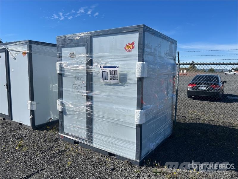 6 ft 3 in x ft 11 in Portable Toilet (Unused) その他部品