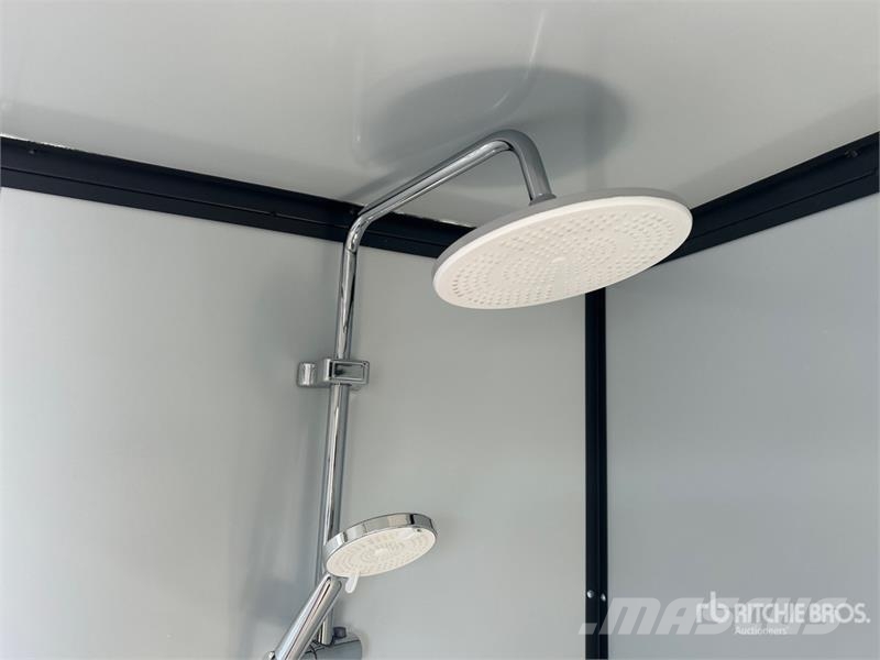 6 ft 3 in x ft 11 in Portable Toilet (Unused) その他部品