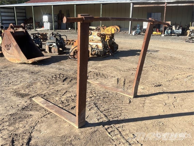 60 in Backhoe Forks Dakšas