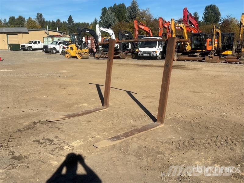 60 in Backhoe Forks Dakšas