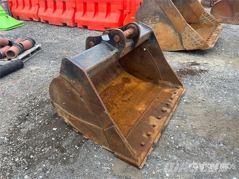 60 in Cleanup Excavator Bucket Ковши