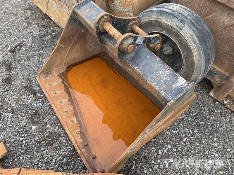 60 in Cleanup Excavator Bucket Baldes