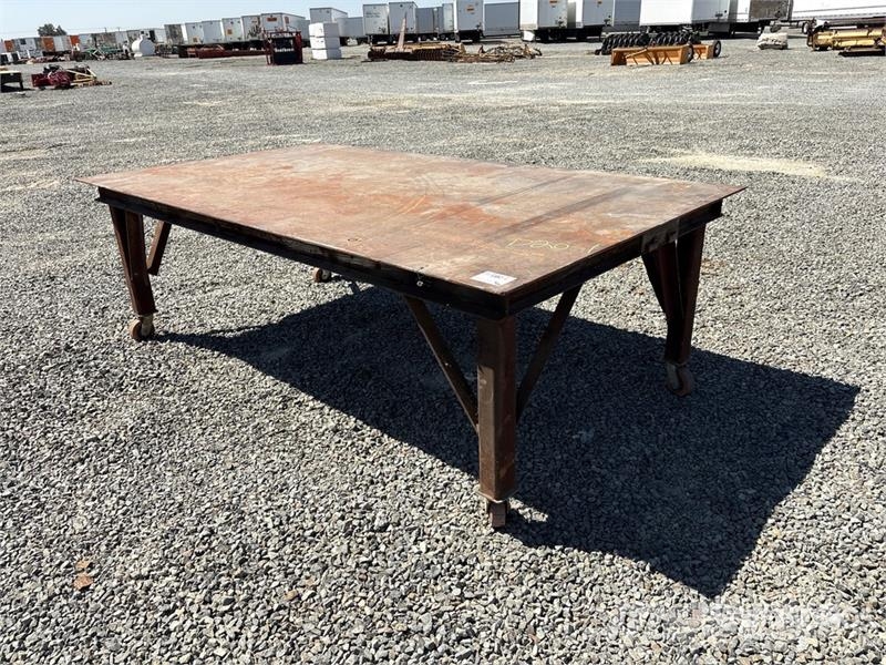  60 in x 108 in x 35 in Welding Table Lauksaimniecība- Citi