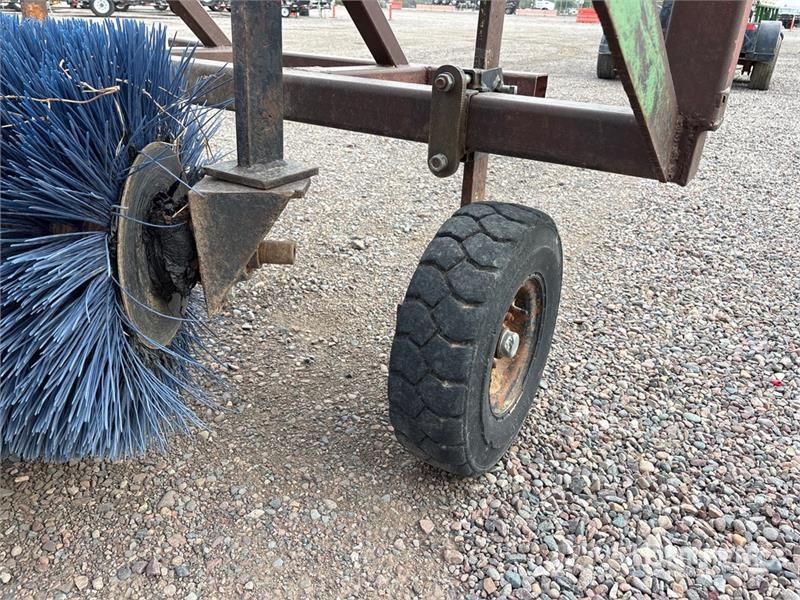 62 in Sweeper Attachment Süpürgeler