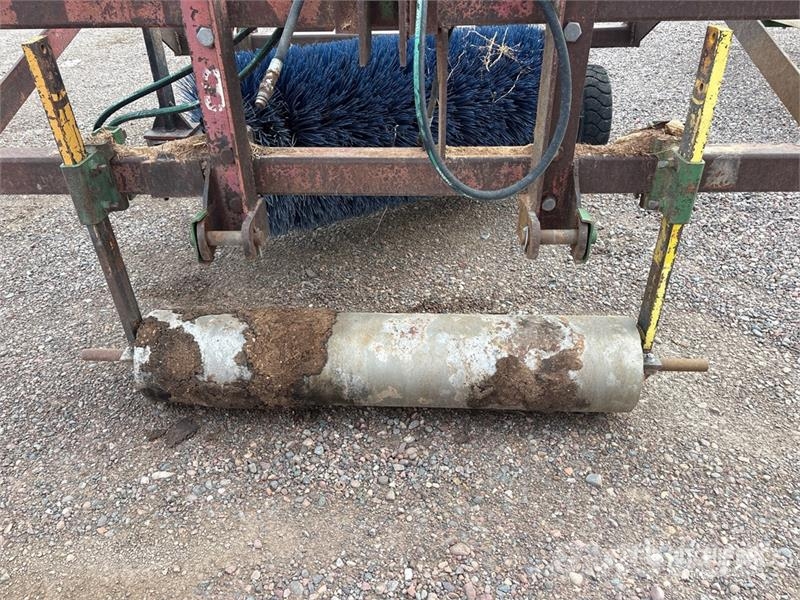 62 in Sweeper Attachment Süpürgeler