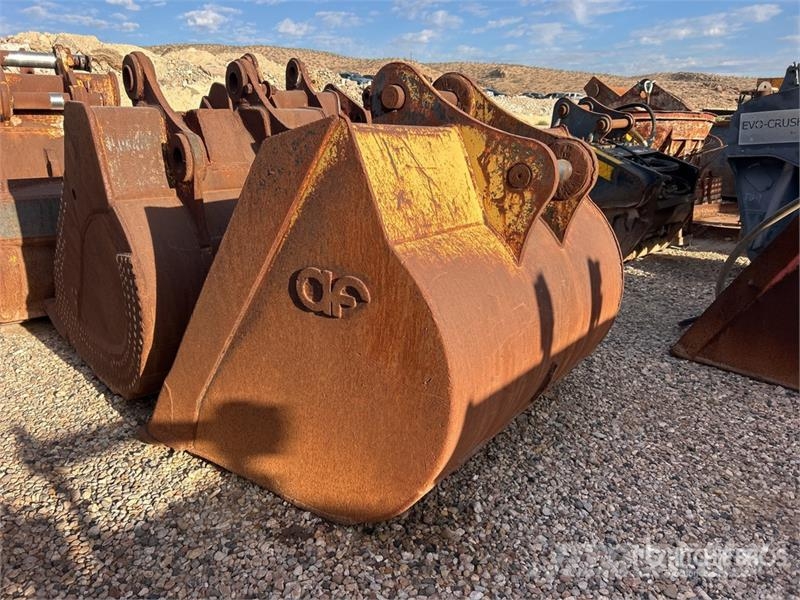 64 in Cleanup Excavator Bucket Kašike / Korpe