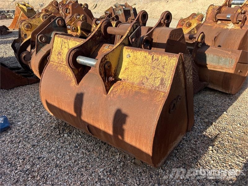 64 in Cleanup Excavator Bucket Kašike / Korpe
