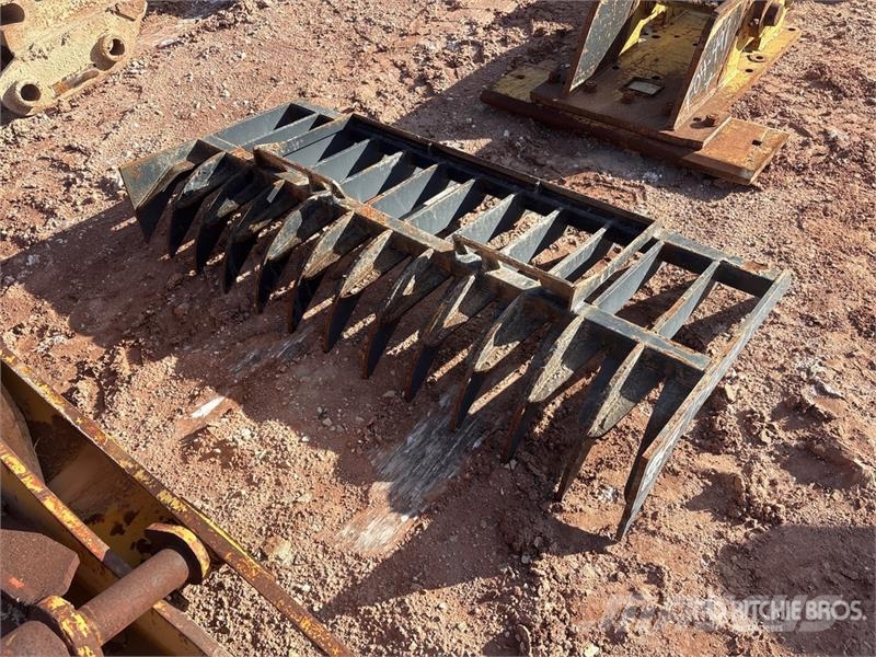  64 in Skid Steer Root Rake Rastrilladoras y rastrilladoras giratorias