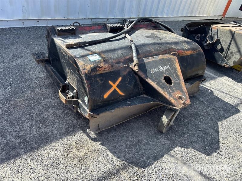  65 in Skid Steer Sweeper Escovas