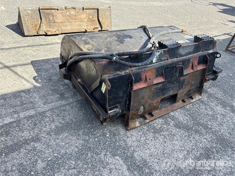  65 in Skid Steer Sweeper Escovas