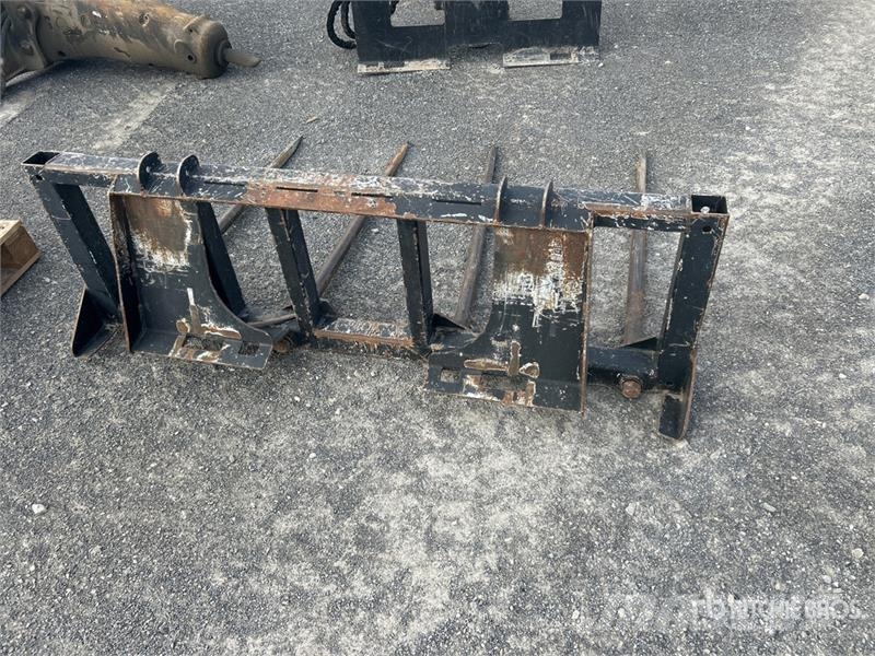  66 in Skid Steer Bale Spear 其他组件