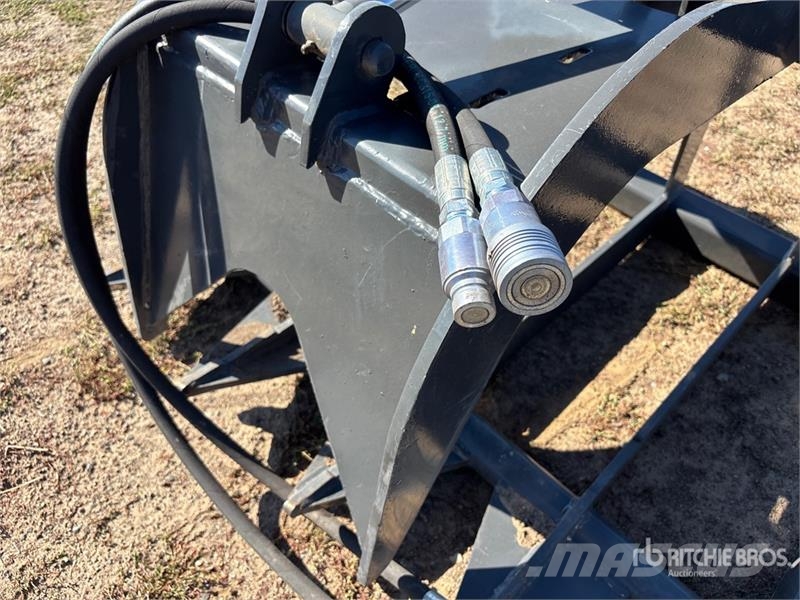 66 in Skid Steer Grapple 兩爪吊夾