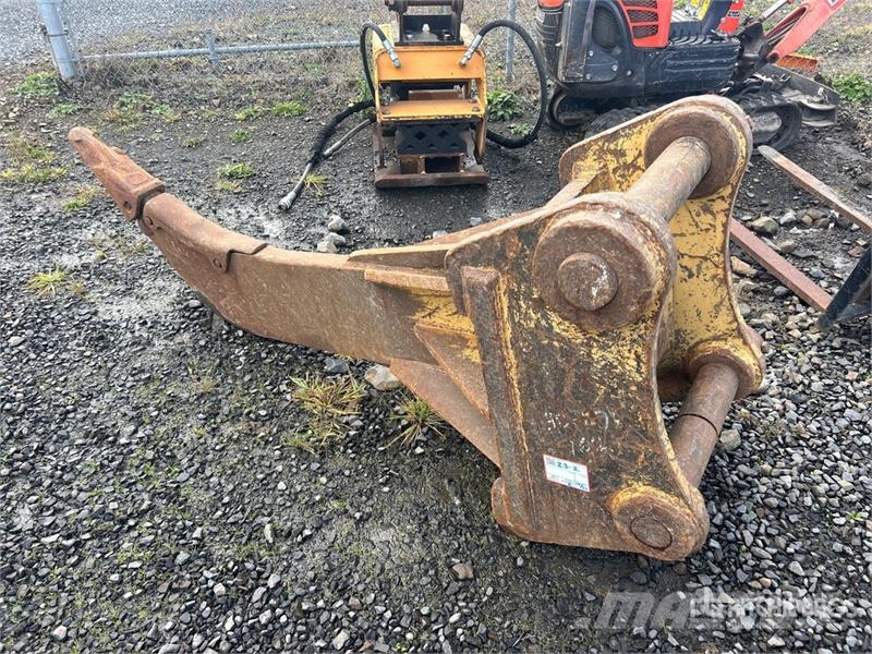  68 in Excavator Ripper - Fits Cat 345/349 Escarificadoras