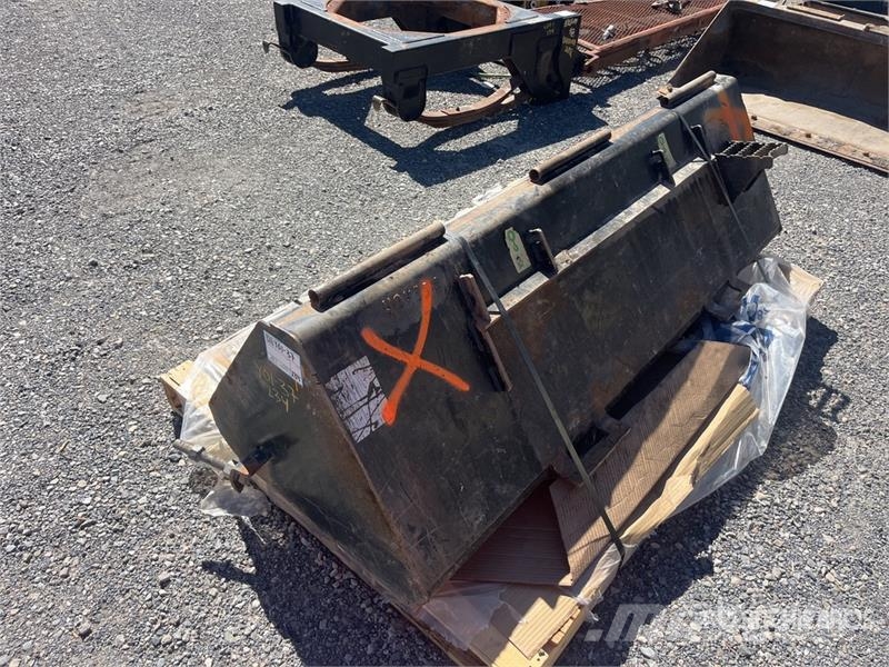  72 in General Purpose Skid Steer Bucket دلاء