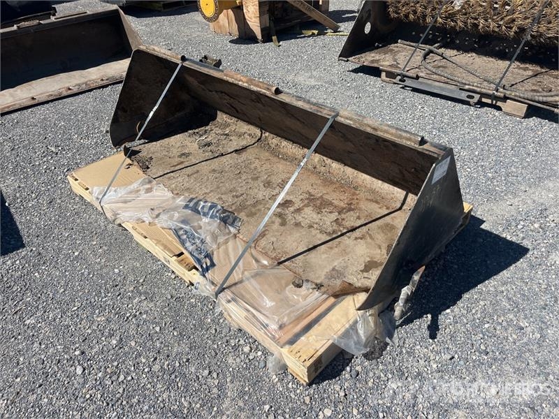  72 in General Purpose Skid Steer Bucket دلاء