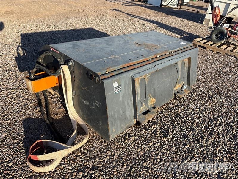  72 in Skid Steer Broom Bürsten