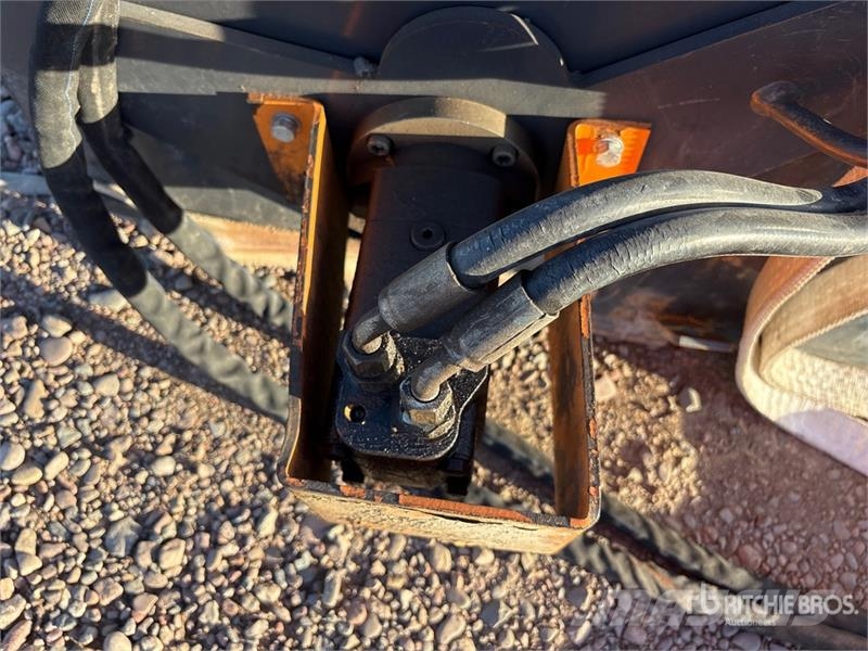  72 in Skid Steer Broom Bürsten