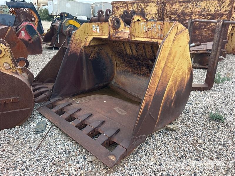  74 in Digging Excavator Bucket Baldes