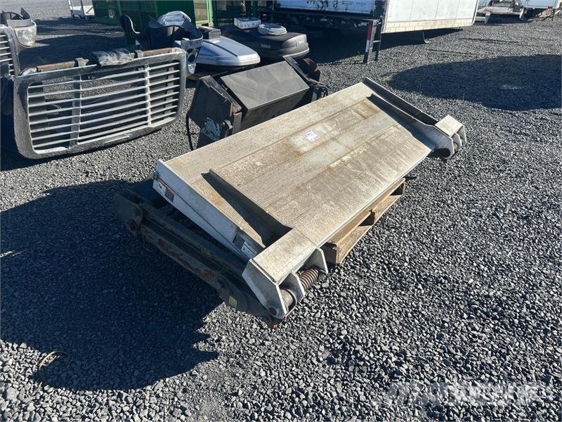 79 in Lift Gate Autres accessoires et composants
