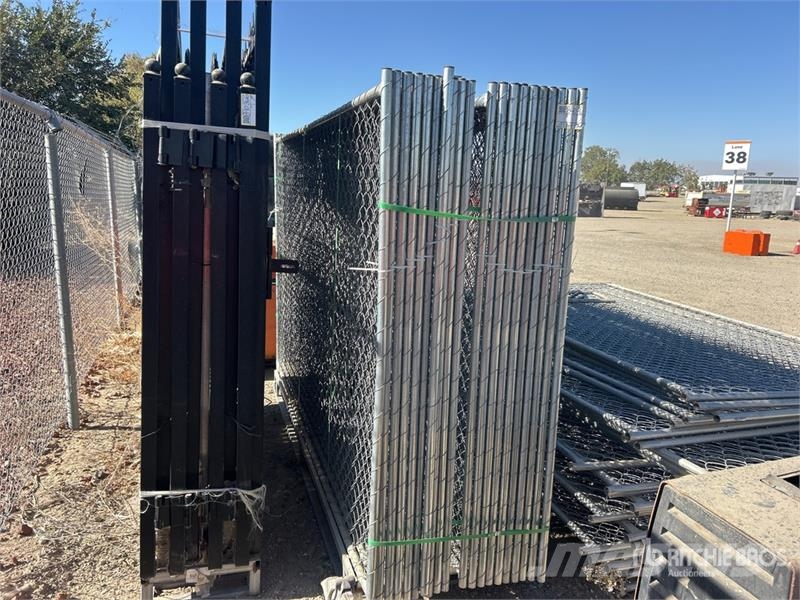 8 ft 6 in x 5 ft 9 in Chain Link Fencing Technika pro oplocení a ohrady