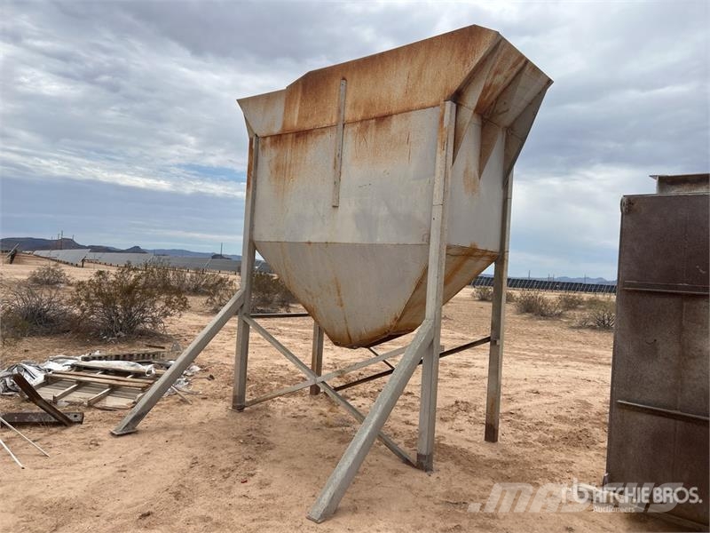  8 ft x 4 ft Hopper Other components
