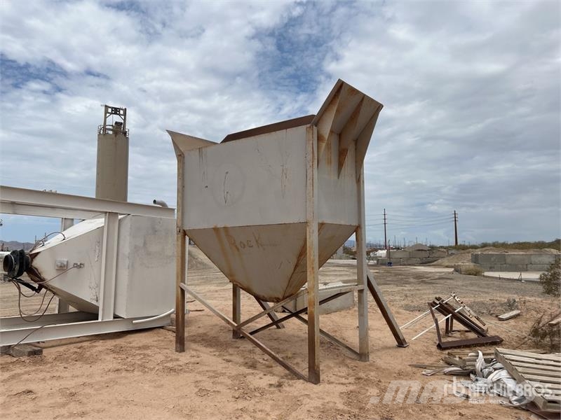  8 ft x 4 ft Hopper Other components