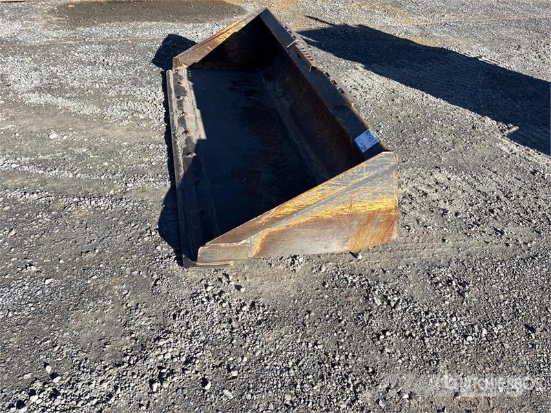  84 in General Purpose Skid Steer Bucket Skovle