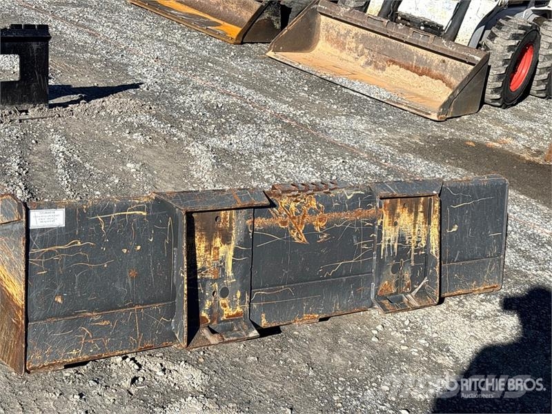  84 in General Purpose Skid Steer Bucket Skovle